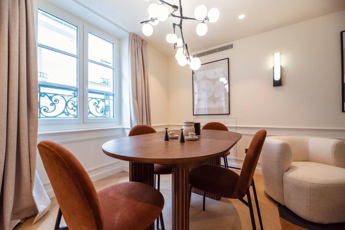 De Luxe D'une A Proximite Du Louvre Iii Apartment Paris